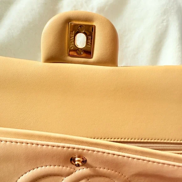 Chanel Beige Quilted Leather Chain Bag - Picture 11 of 12